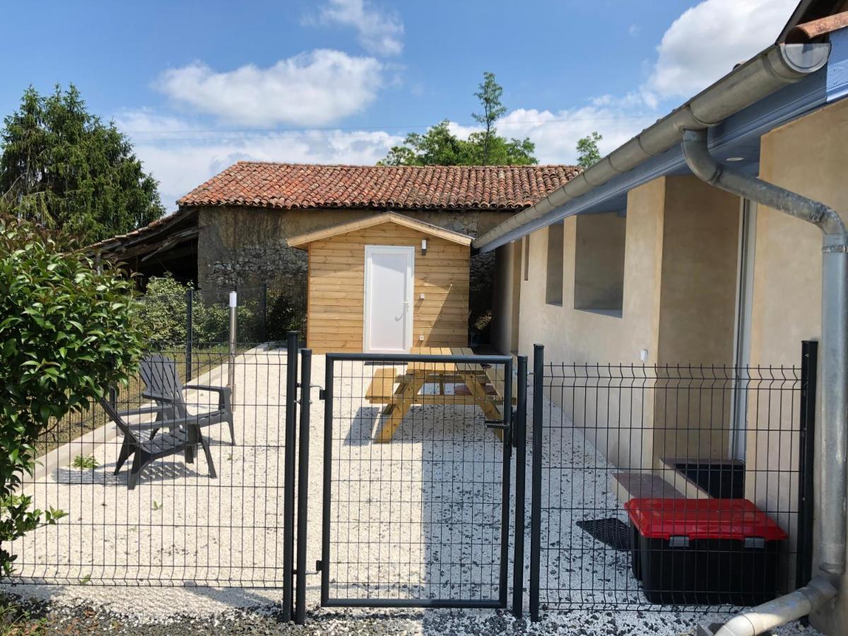 La Petite Ferme De Pouillon - Parc Animalier - Aire De Loisirs B&B 외부 사진