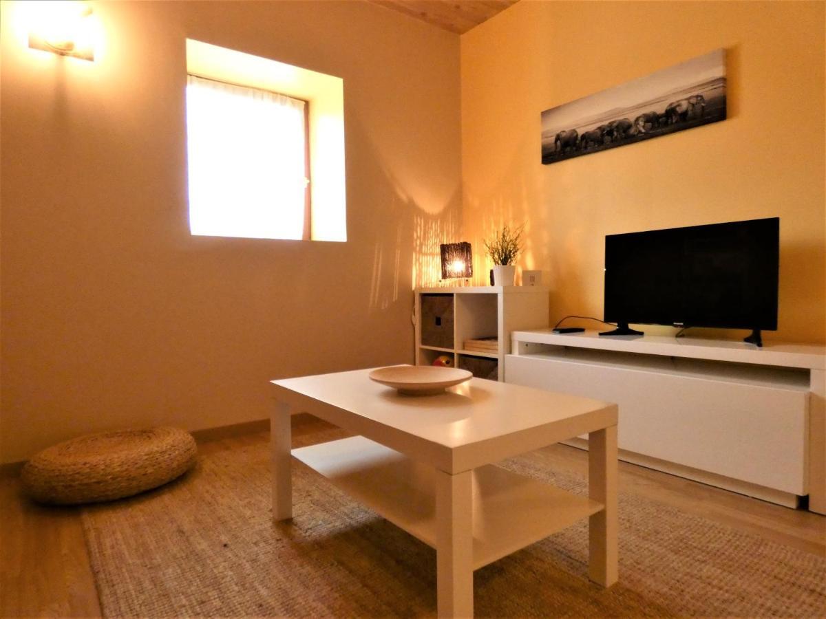 La Petite Ferme De Pouillon - Parc Animalier - Aire De Loisirs B&B 외부 사진